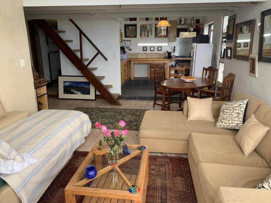 Eagles Eyrie- Camps Bay Apartment