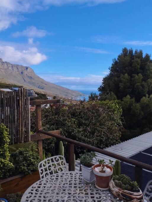 Eagles Eyrie- Camps Bay